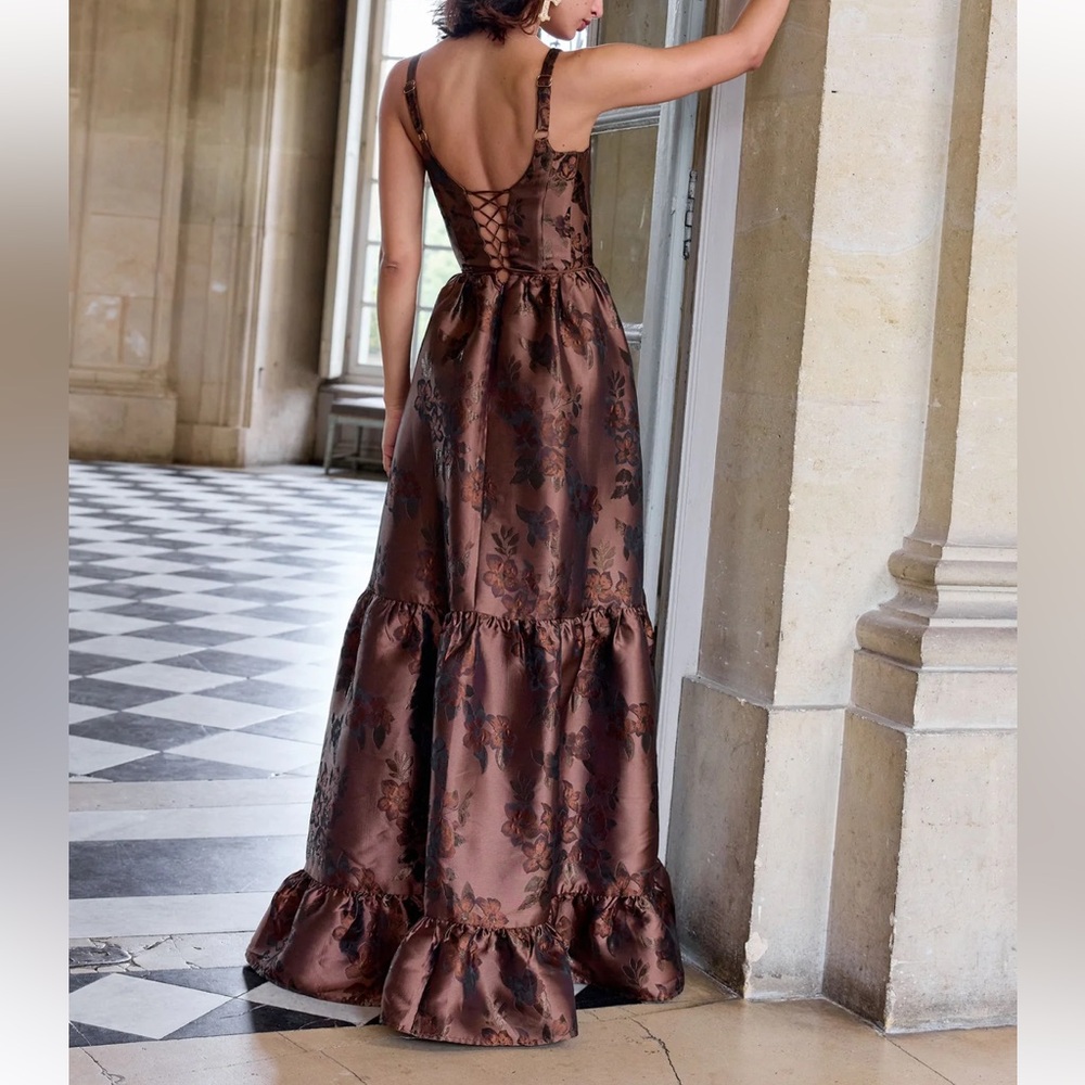 V Chapman The Avery Dress in Cocoa Baroque Floral - Picture 3 of 7